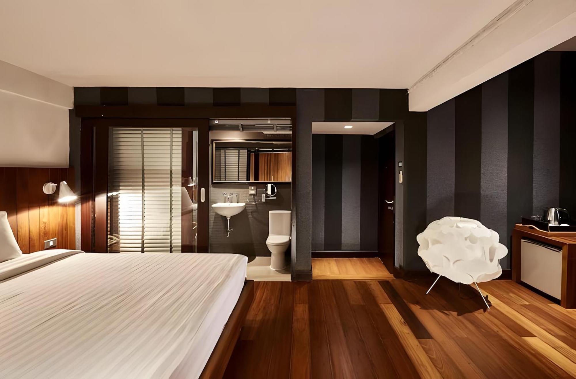 Wish Inn Silom - วิช อินน์ สีลม X Bangkok Exterior photo