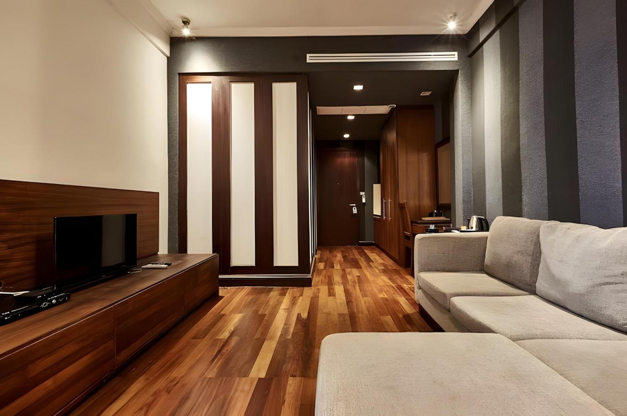 Wish Inn Silom - วิช อินน์ สีลม X Bangkok Exterior photo